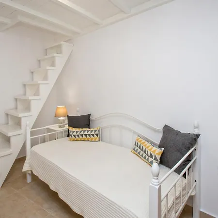 Holiday home Casa Di Makaron Tinos